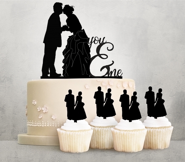 Desciption You and Me Marry Bride and Groom Cupcake